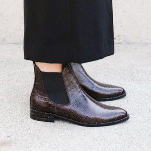 Freda Salvador Sleek Chelsea Boot - Wine Croc
